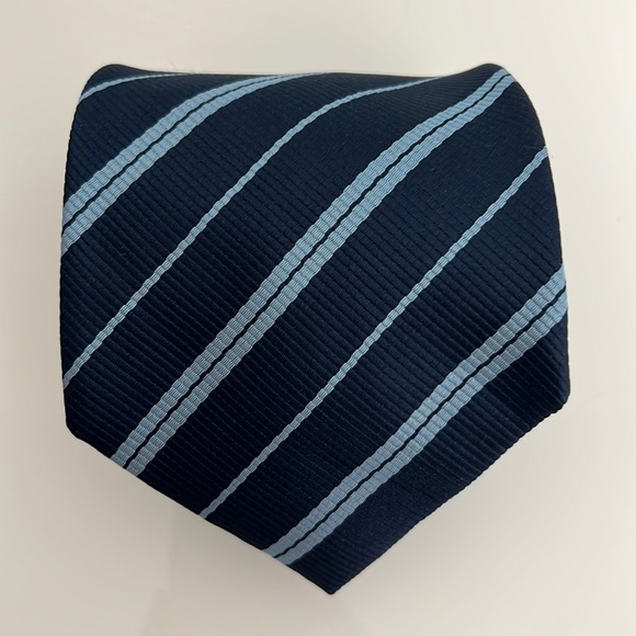 Wide Italian Silk Men’s Tie - Picture 1 of 5